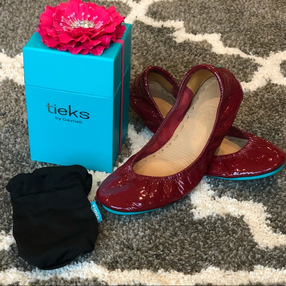 Tieks Ruby Red Patent Foldable Flats - Sz 6
